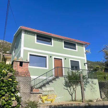 A Constanza Portecelo *